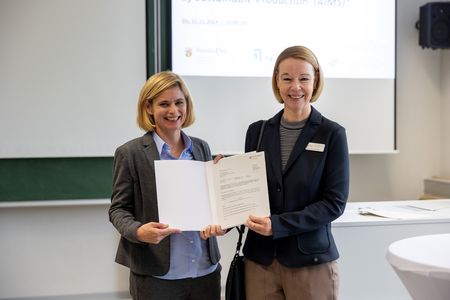 Dr. Carola Zimmermann (Ministerium für Wissenschaft und Gesundheit), Prof. Dr. Dorit Schumann (Präsidentin Hochschule Trier)