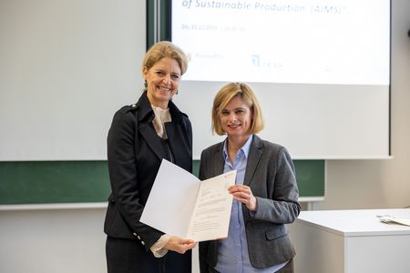 Prof. Dr. Eva Martha Eckkrammer (Präsidentin Uni Trier), Dr. Carola Zimmermann (Ministerium für Wissenschaft und Gesundheit)